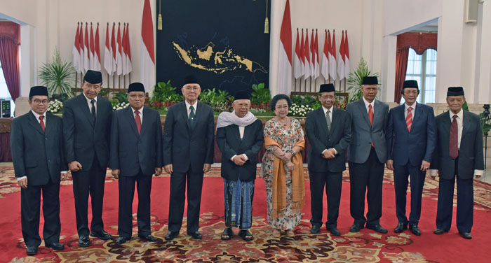 Rekatkan Tenun Kebangsaan, Presiden Jokowi Lantik Pimpinan UKP-PIP 